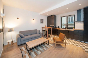  Pick A Flat's Apartement in Le Marais - rue Sainte Croix de la Bretonnerie  Париж